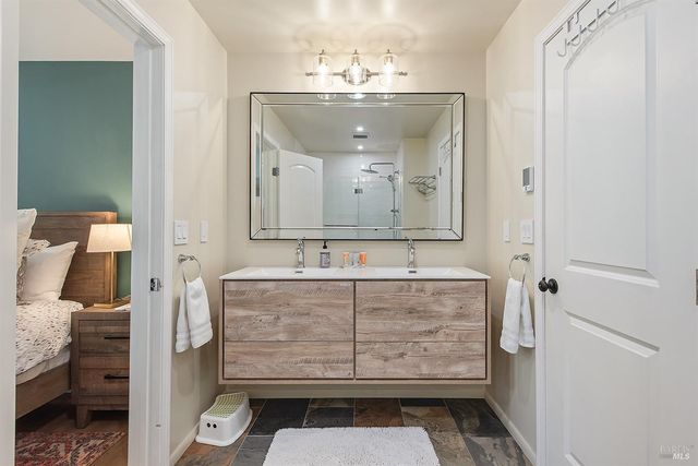 10680 Old River Rd, Forestville, CA 95436