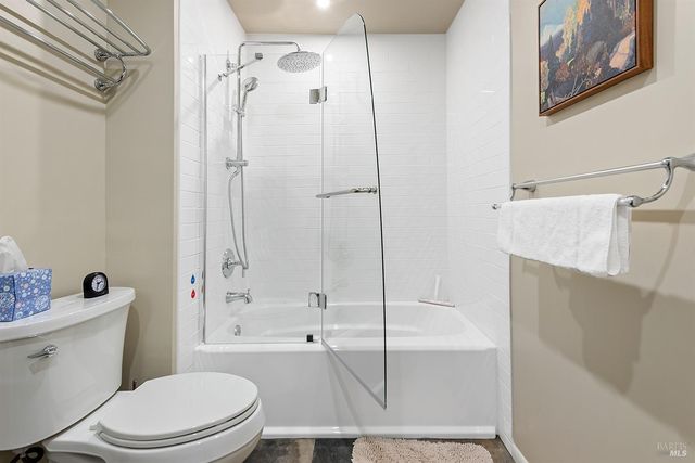 10680 Old River Rd, Forestville, CA 95436