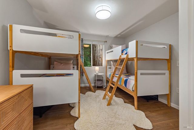 10680 Old River Rd, Forestville, CA 95436