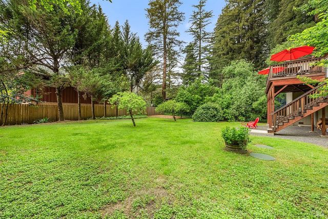 10680 Old River Rd, Forestville, CA 95436