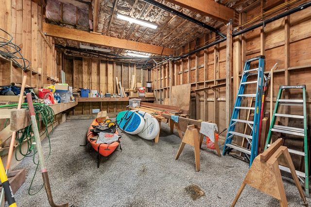 10680 Old River Rd, Forestville, CA 95436