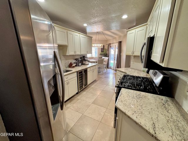1352 DESERT JEWEL Drive, El Paso, TX 79912