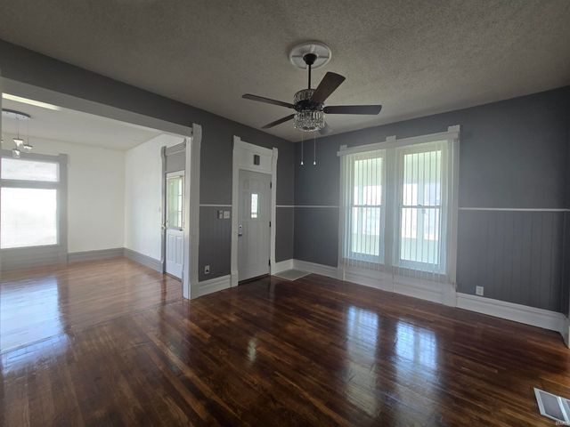 935 E MONROE Street, Kokomo, IN 46902