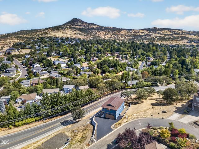 4148 Barbara Jean Way, Medford, OR 97504