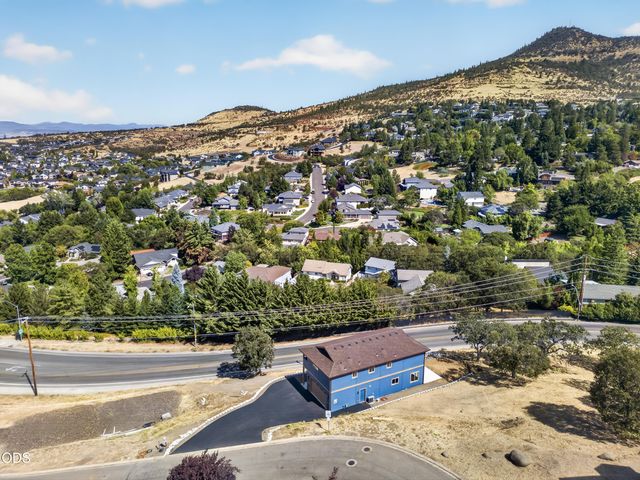 4148 Barbara Jean Way, Medford, OR 97504