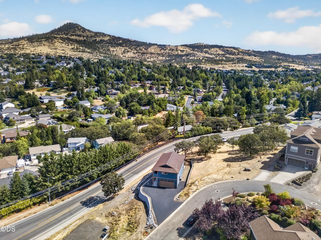 4148 Barbara Jean Way, Medford, OR 97504