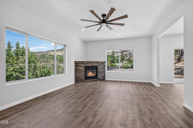 4148 Barbara Jean Way, Medford, OR 97504