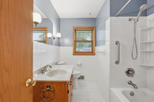 4109 Cleveland Street NE, Columbia Heights, MN 55421