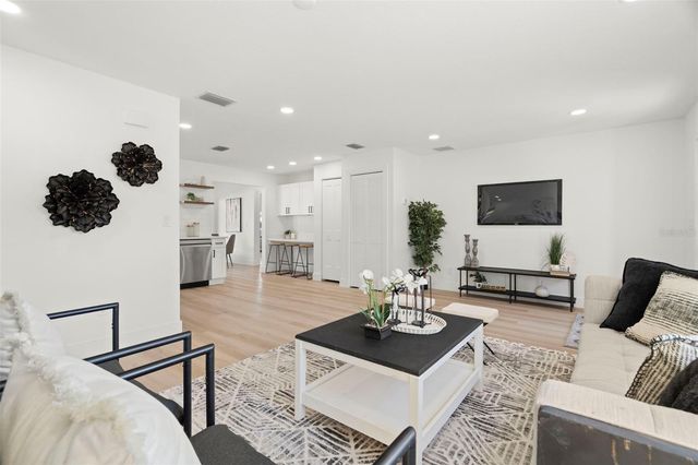 7211 ORPINE DRIVE N, St Petersburg, FL 33702