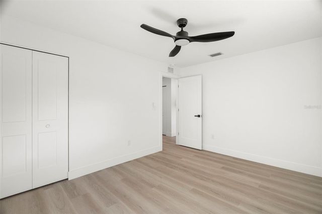 7211 ORPINE DRIVE N, St Petersburg, FL 33702