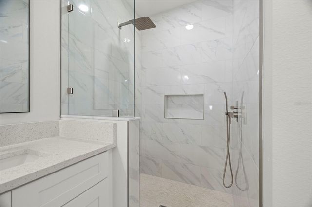 7211 ORPINE DRIVE N, St Petersburg, FL 33702