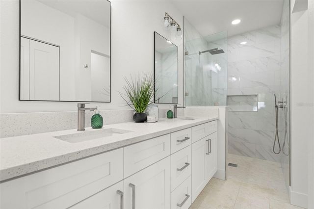 7211 ORPINE DRIVE N, St Petersburg, FL 33702