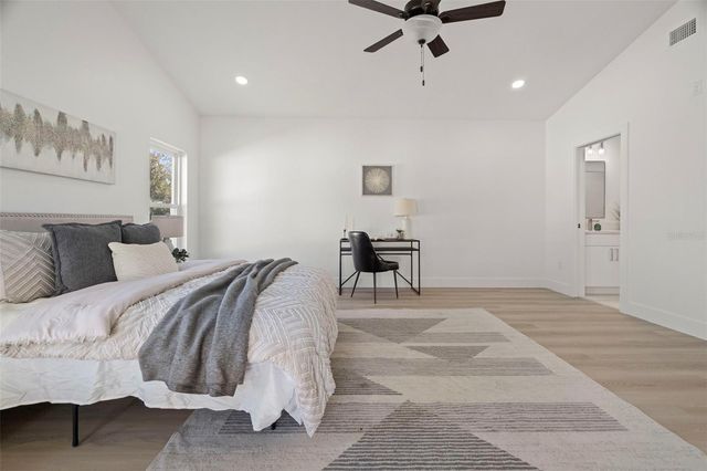 7211 ORPINE DRIVE N, St Petersburg, FL 33702