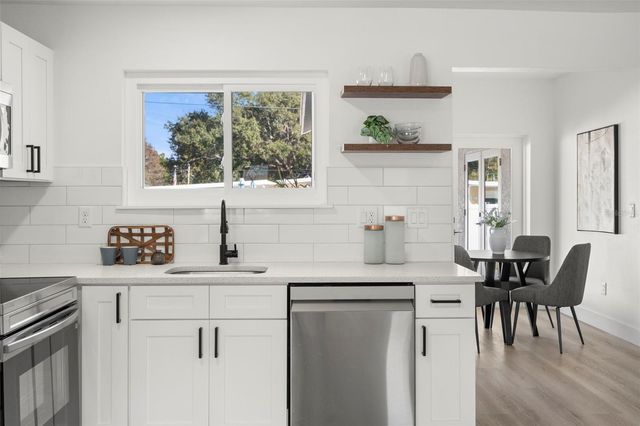 7211 ORPINE DRIVE N, St Petersburg, FL 33702