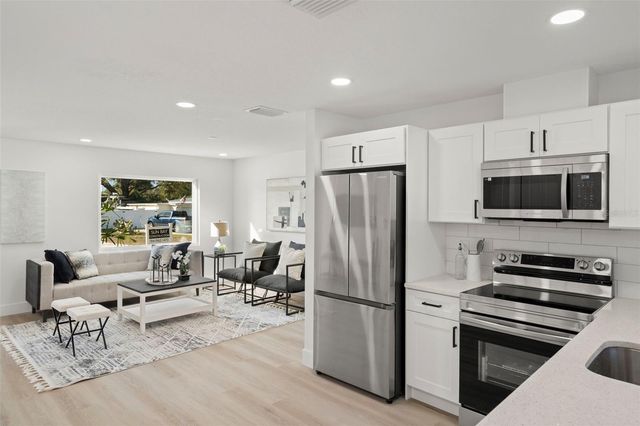 7211 ORPINE DRIVE N, St Petersburg, FL 33702