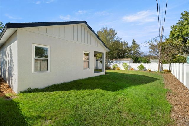 7211 ORPINE DRIVE N, St Petersburg, FL 33702