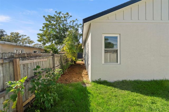 7211 ORPINE DRIVE N, St Petersburg, FL 33702