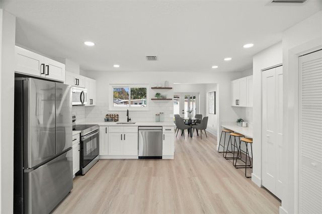 7211 ORPINE DRIVE N, St Petersburg, FL 33702