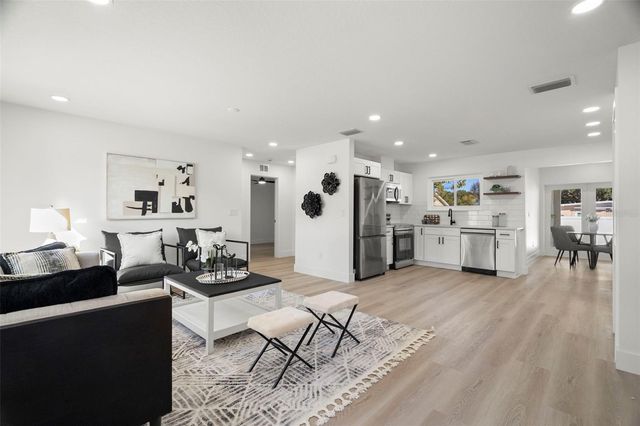 7211 ORPINE DRIVE N, St Petersburg, FL 33702