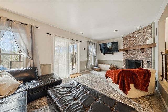 206 Falls Village Rd, Plum Boro, PA 15239