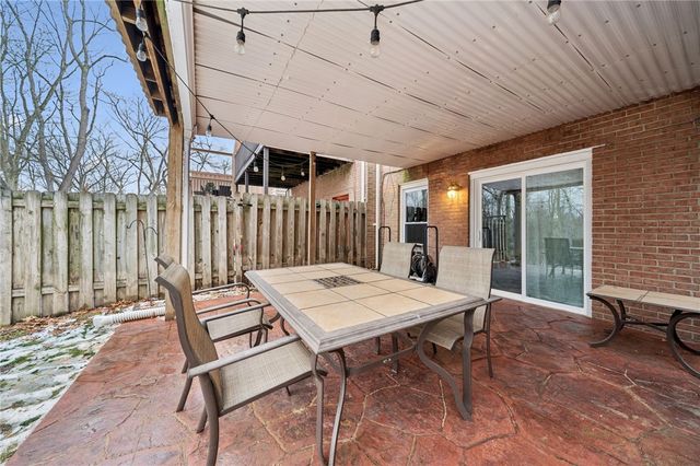 206 Falls Village Rd, Plum Boro, PA 15239