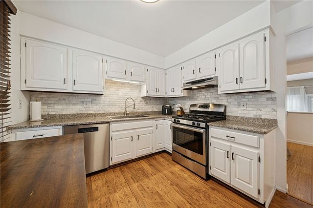 206 Falls Village Rd, Plum Boro, PA 15239