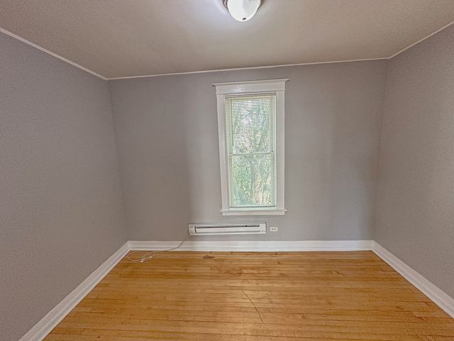 7321 S Coles Avenue 2, Chicago, IL 60649