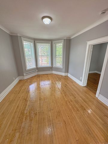 7321 S Coles Avenue 2, Chicago, IL 60649