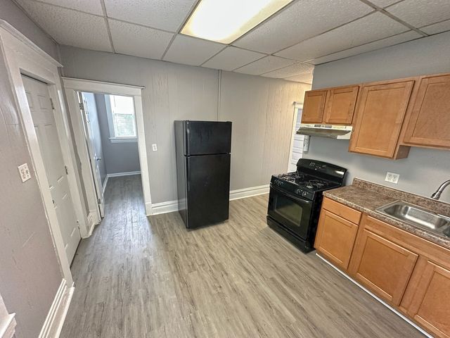 7321 S Coles Avenue 2, Chicago, IL 60649