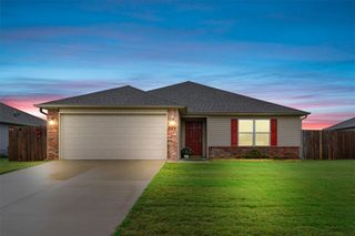 829 Katlyn Drive, Siloam Springs, AR 72761