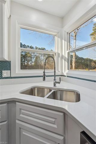 2221 Sussex PL, Newport News, VA 23602