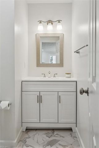 2221 Sussex PL, Newport News, VA 23602