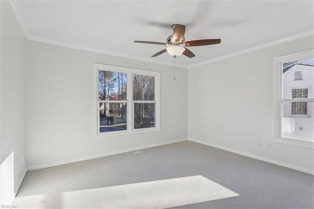 2221 Sussex PL, Newport News, VA 23602