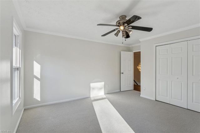 2221 Sussex PL, Newport News, VA 23602