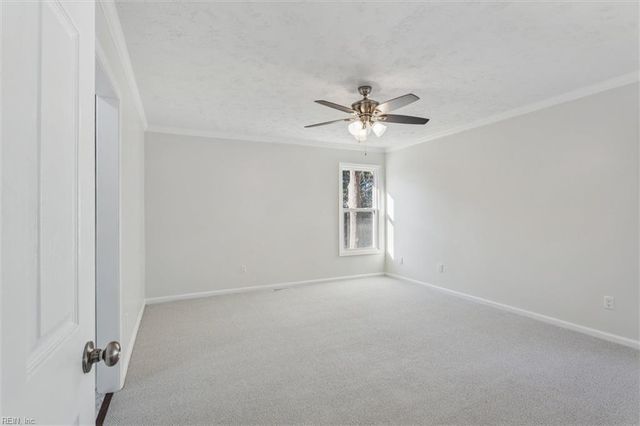 2221 Sussex PL, Newport News, VA 23602