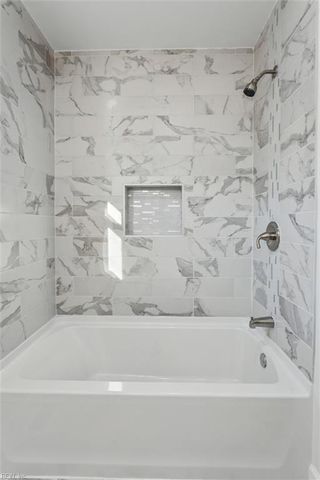 2221 Sussex PL, Newport News, VA 23602