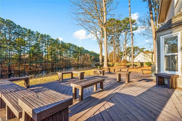 2221 Sussex PL, Newport News, VA 23602