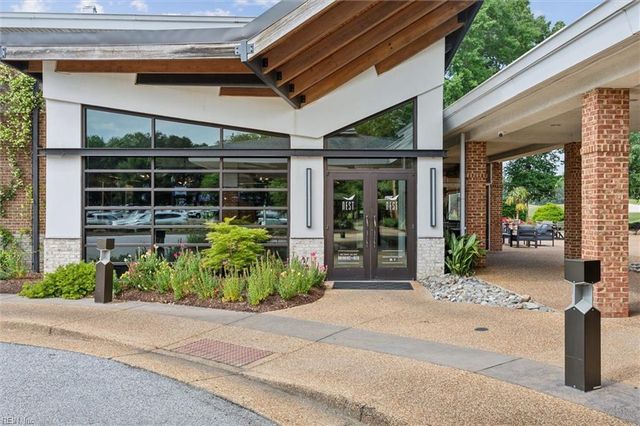 2221 Sussex PL, Newport News, VA 23602