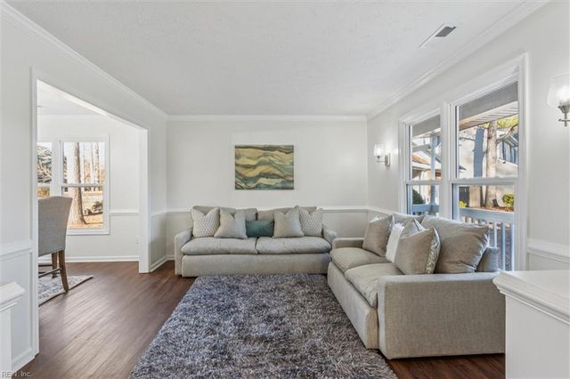 2221 Sussex PL, Newport News, VA 23602