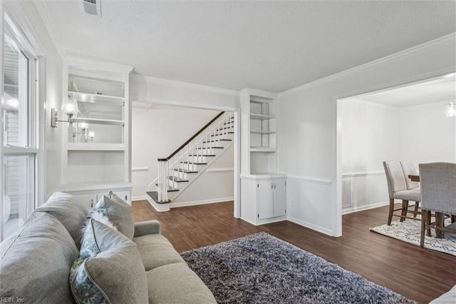 2221 Sussex PL, Newport News, VA 23602