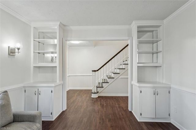 2221 Sussex PL, Newport News, VA 23602