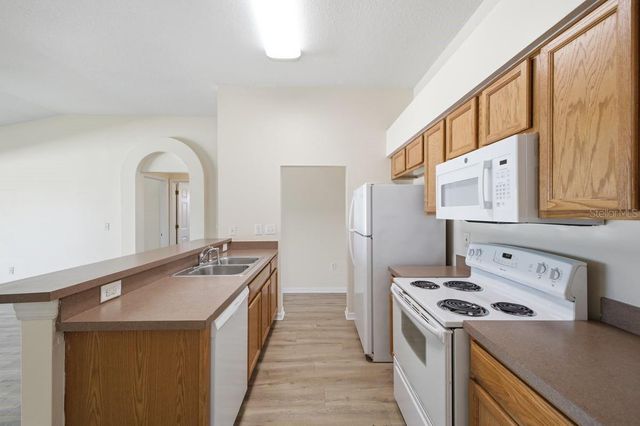 7631 MERCHANTVILLE CIRCLE, Zephyrhills, FL 33540