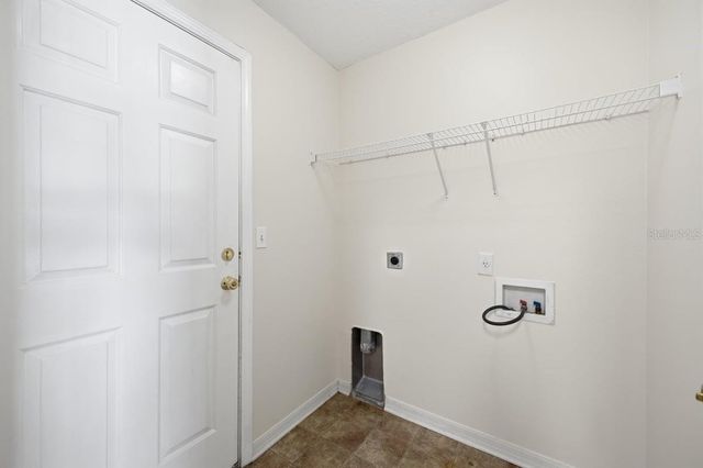 7631 MERCHANTVILLE CIRCLE, Zephyrhills, FL 33540