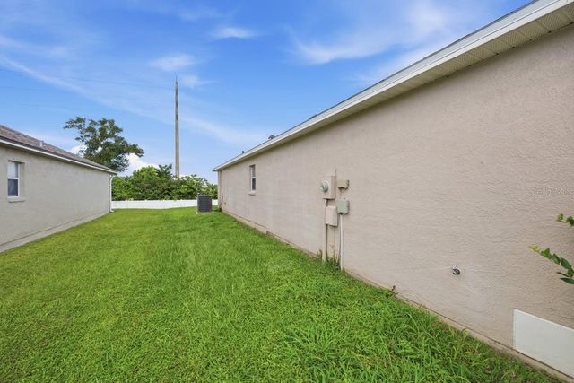 7631 MERCHANTVILLE CIRCLE, Zephyrhills, FL 33540