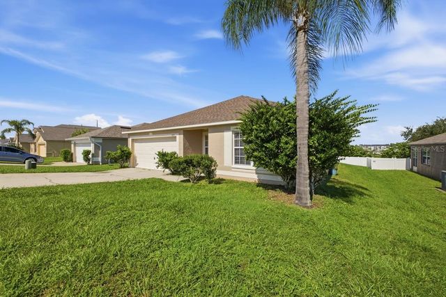 7631 MERCHANTVILLE CIRCLE, Zephyrhills, FL 33540