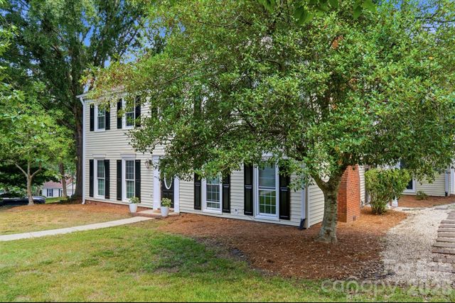 2106 Caleo Circle, Charlotte, NC 28270