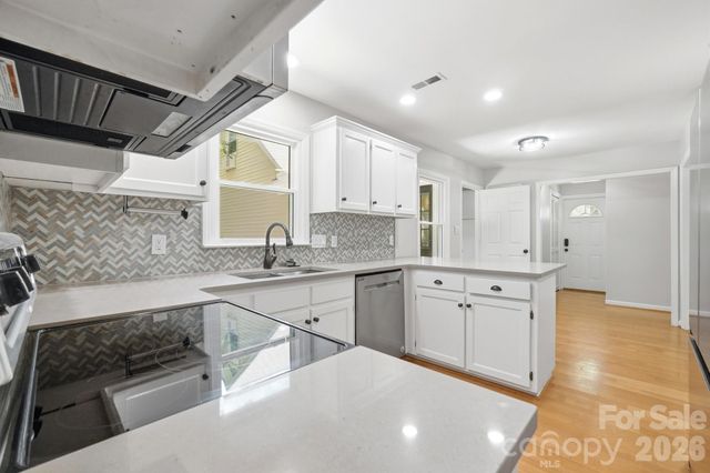 2106 Caleo Circle, Charlotte, NC 28270