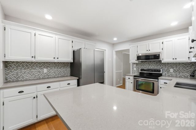 2106 Caleo Circle, Charlotte, NC 28270