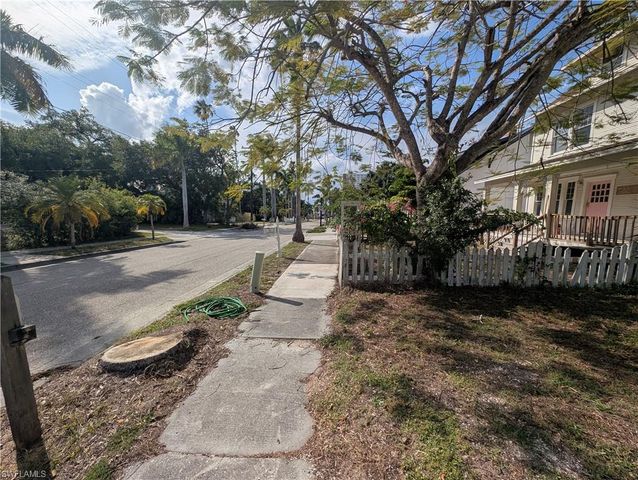 1637 Woodford AVE, Fort Myers, FL 33901