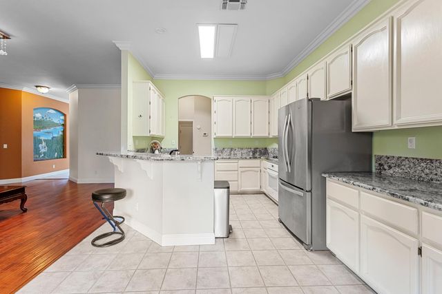 8383 Oakwood Hills Cir, Citrus Heights, CA 95610